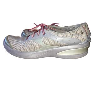 BZEES Flame Slip On Sneaker Grey maroon Womens 9.5 Comfort Classic
